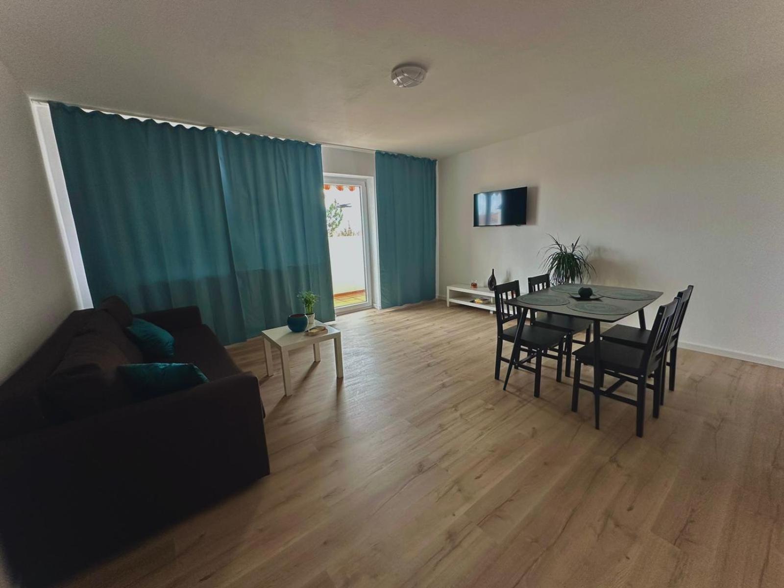 Apartment 3 Zimmer-kueche- Balkon-parkplatz Fuerth
